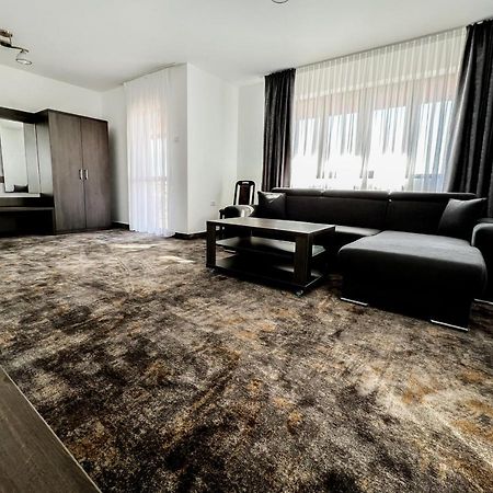 Motel Infinit Târgu Jiu Екстериор снимка