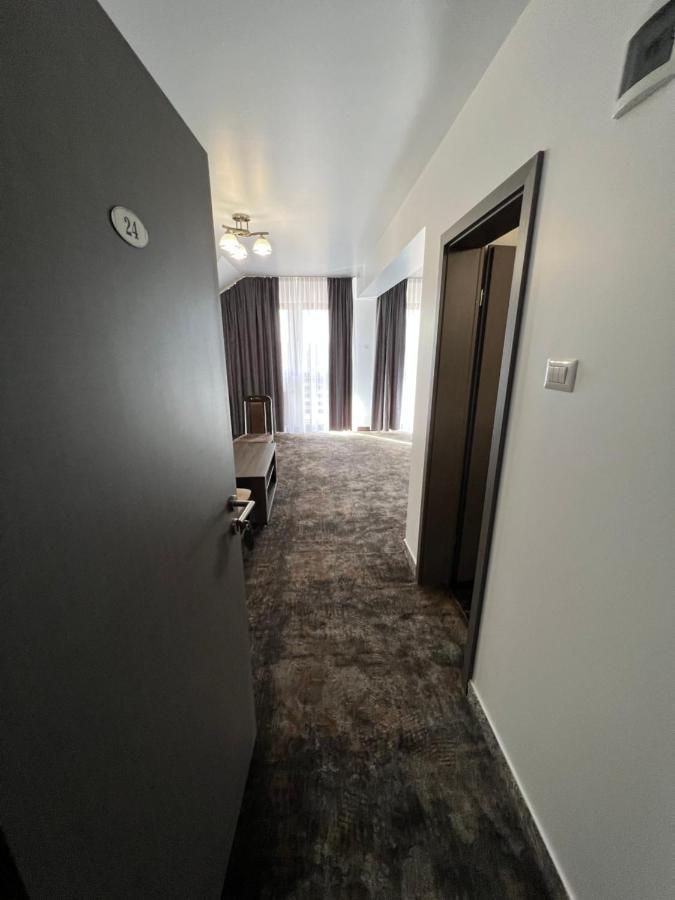 Motel Infinit Târgu Jiu Екстериор снимка