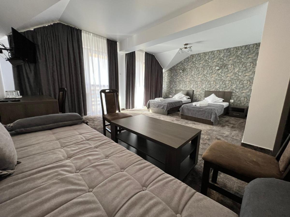 Motel Infinit Târgu Jiu Екстериор снимка