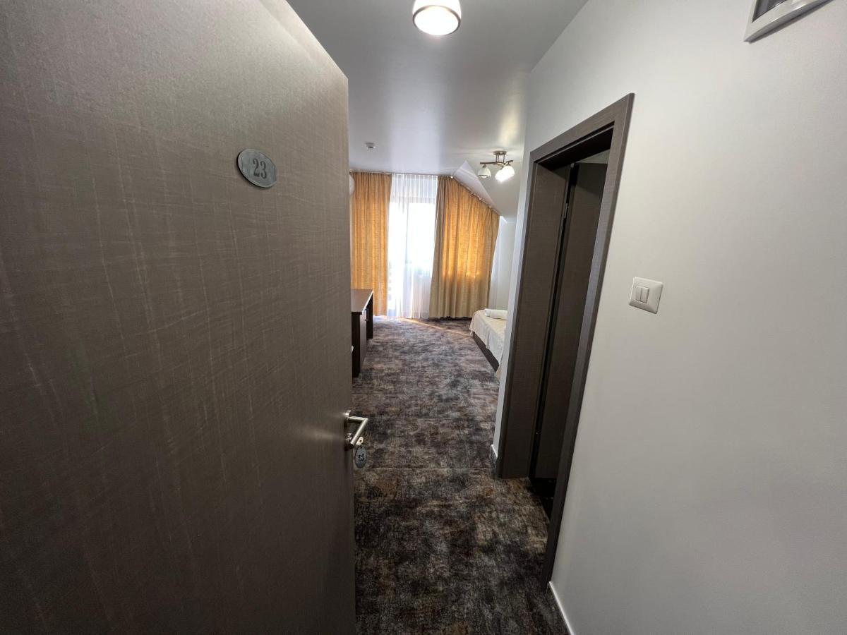 Motel Infinit Târgu Jiu Екстериор снимка