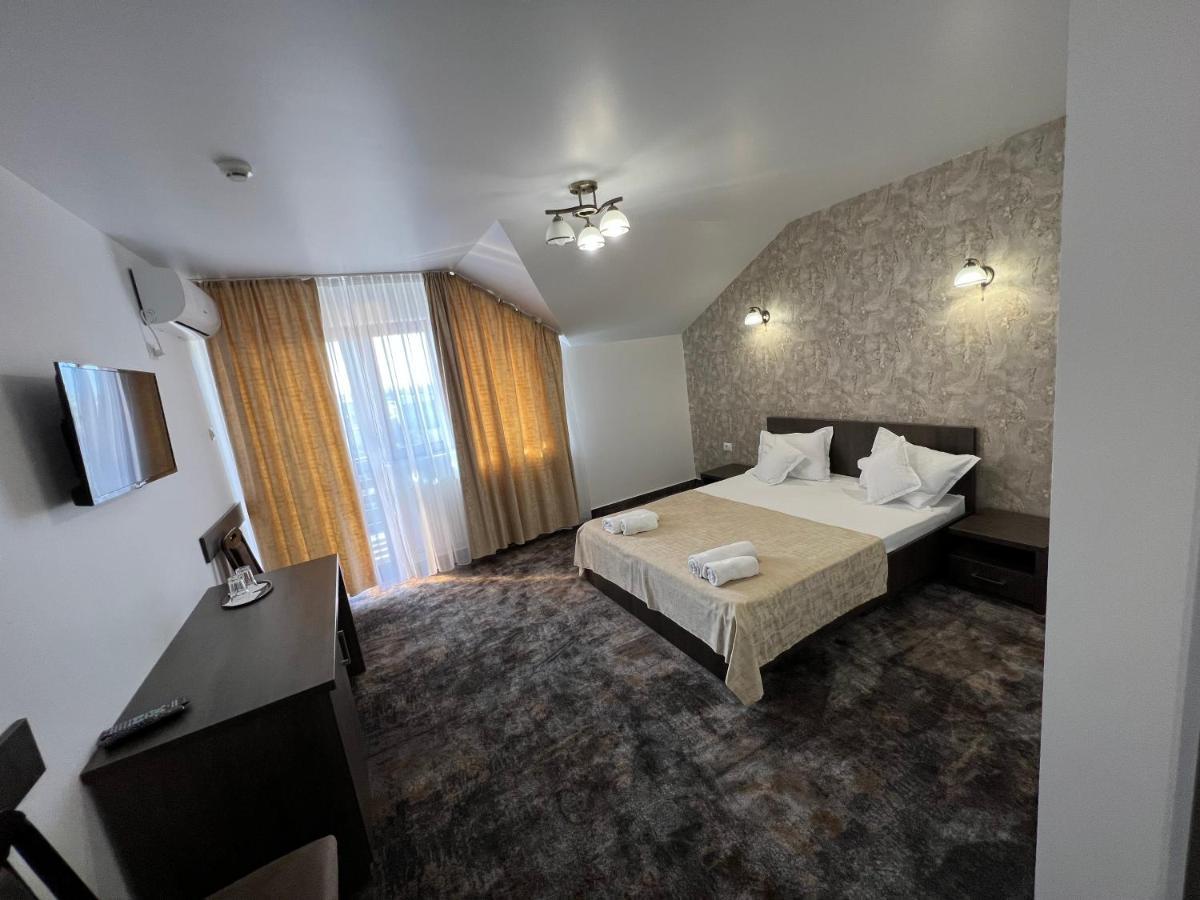 Motel Infinit Târgu Jiu Екстериор снимка
