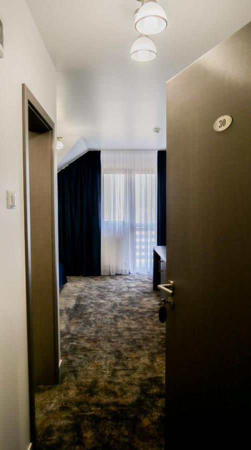 Motel Infinit Târgu Jiu Екстериор снимка