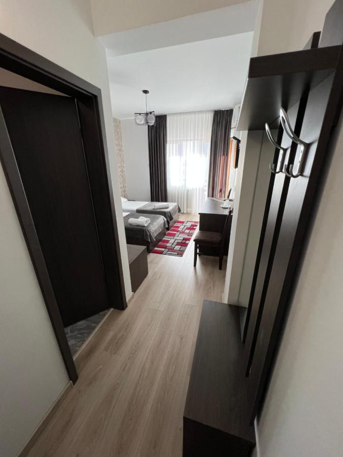 Motel Infinit Târgu Jiu Екстериор снимка