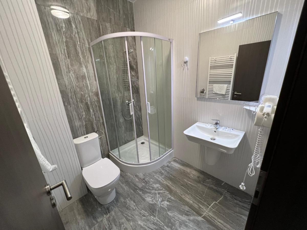 Motel Infinit Târgu Jiu Екстериор снимка