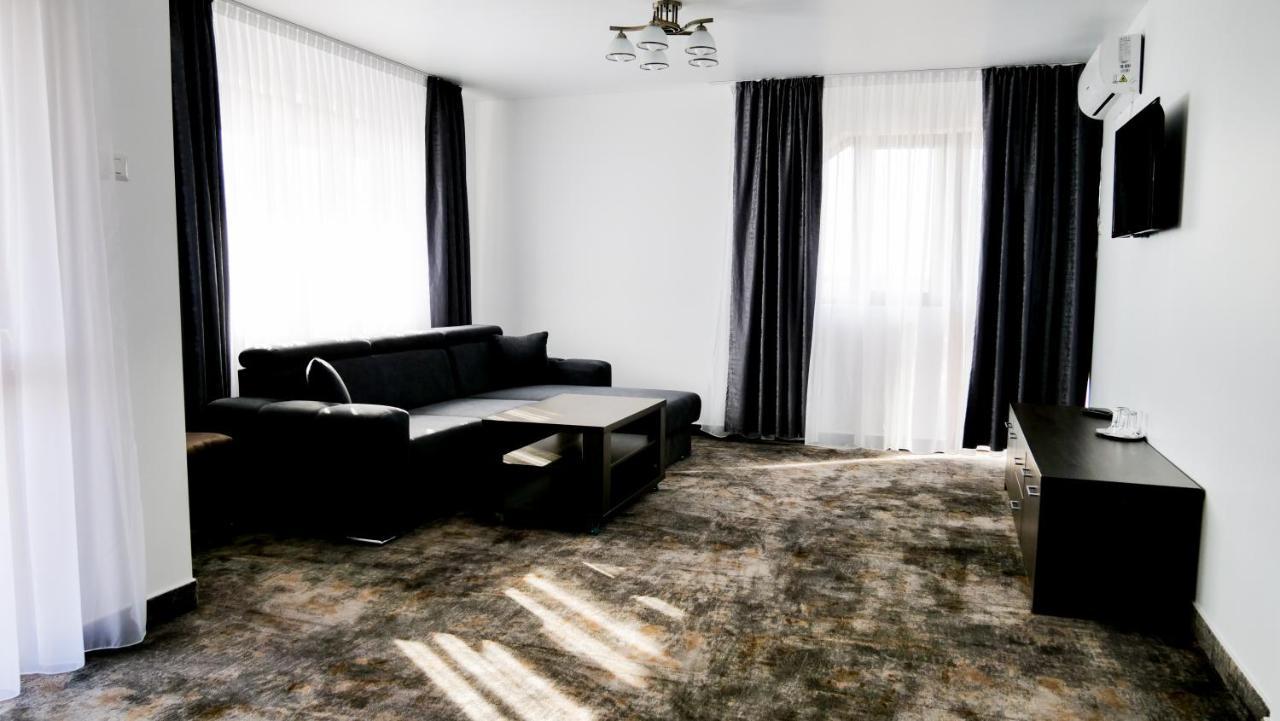 Motel Infinit Târgu Jiu Екстериор снимка